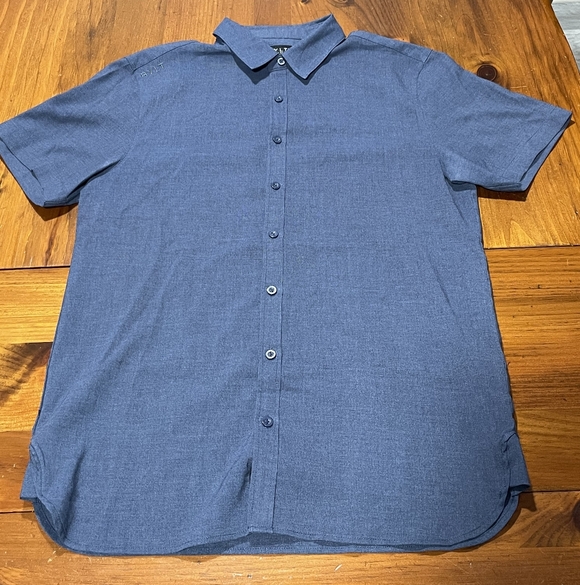 BYLT Premium Mens Classic Blue Casual Vista Short Sleeve Button Down Size Large - Picture 2 of 5
